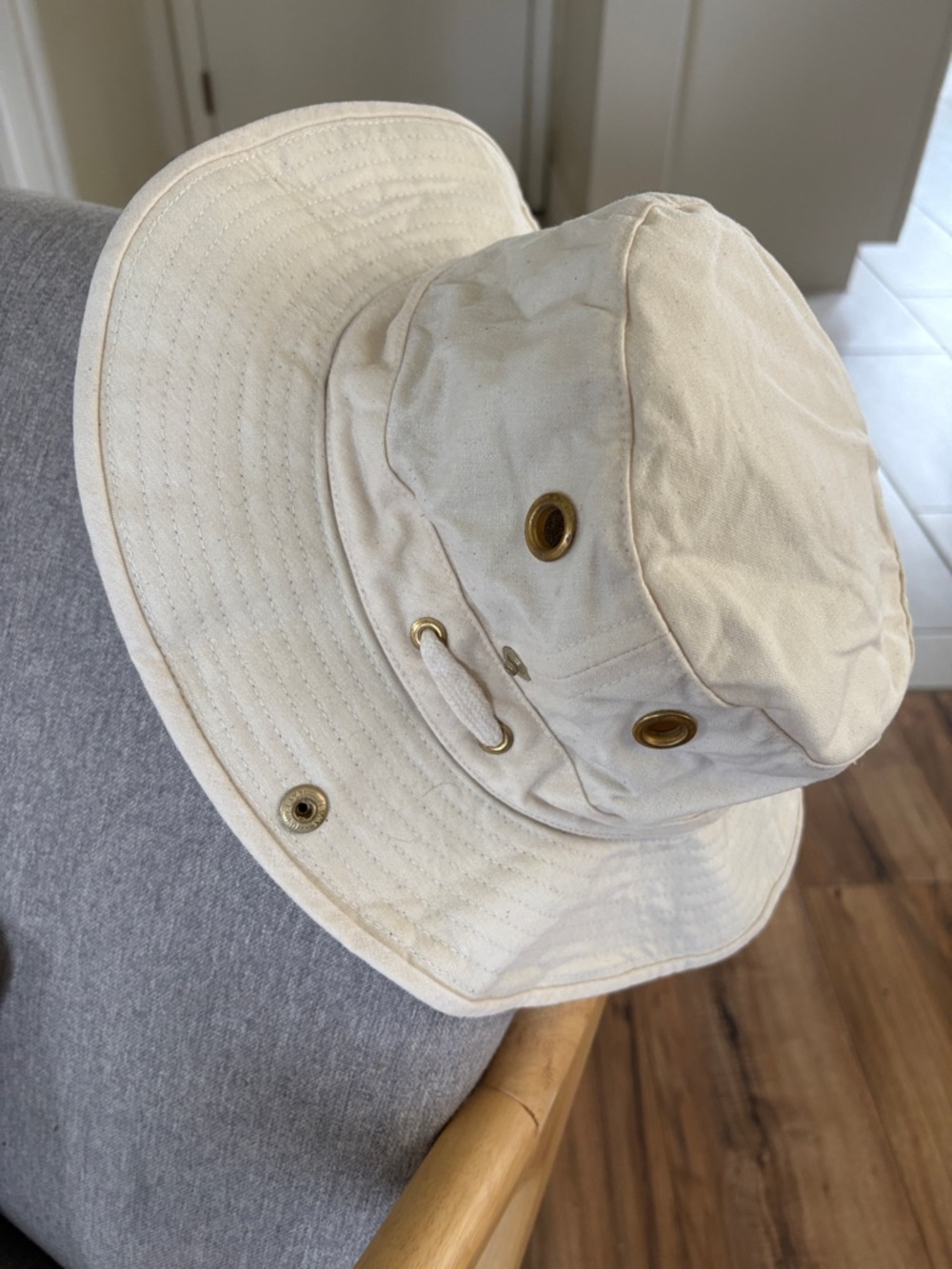 Tilley The Tilly Hat  Natural Classic Bucket Hat Cotton - Picture 2 of 7